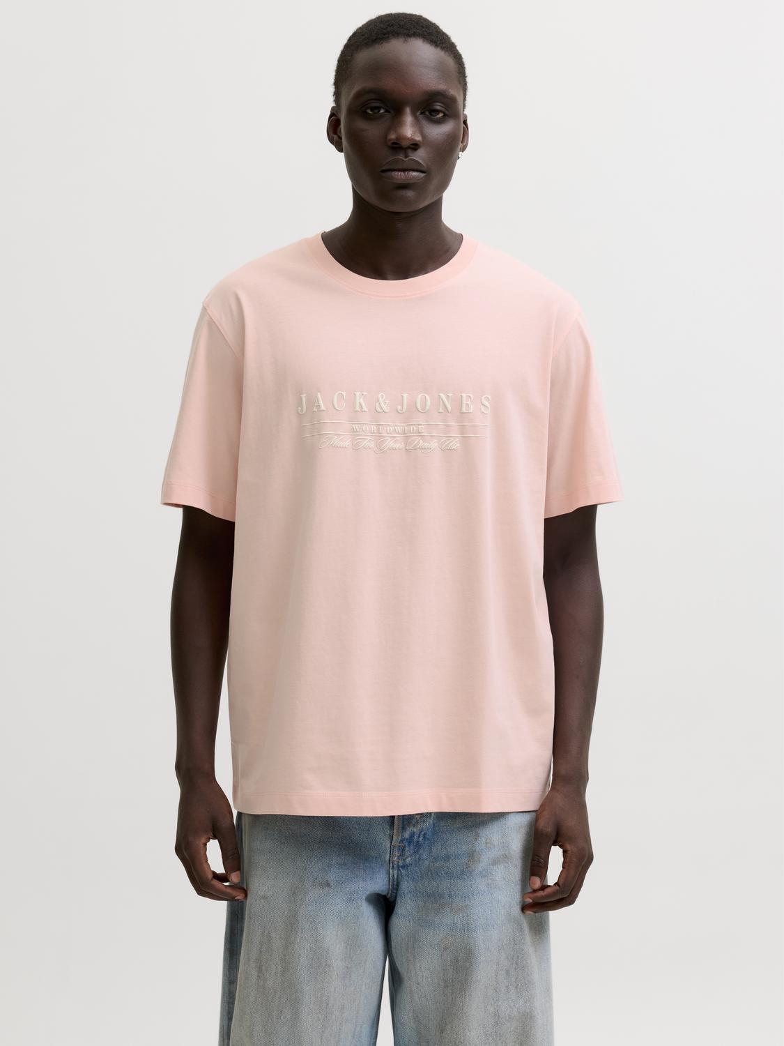 model_shot-front